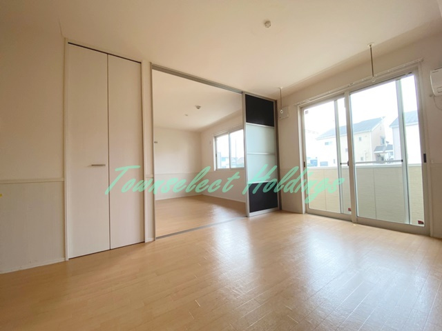 プルメリア・グレイスの居間・リビング|ゆったりとしたリビングです