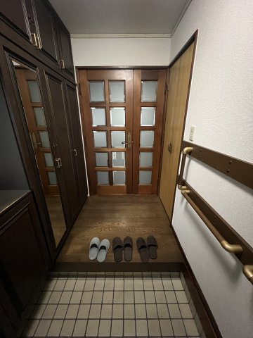 渡辺ビルの玄関