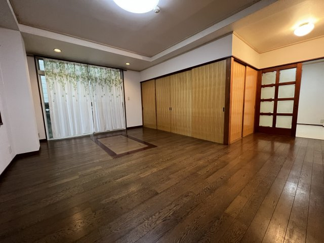 渡辺ビルの居間・リビング