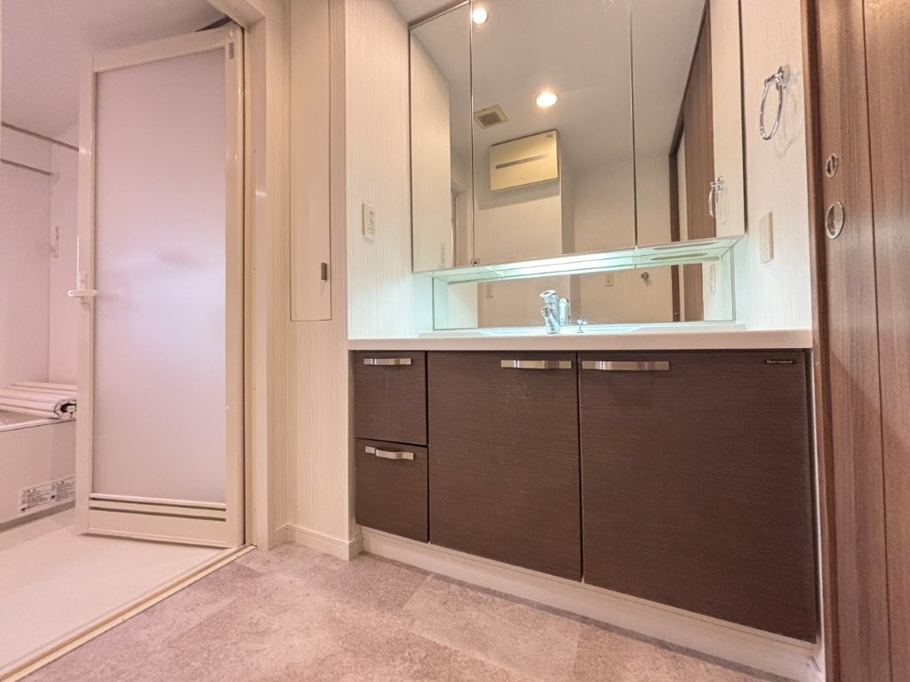 グリーンベル小幡緑地の独立洗面台|独立洗面台で身支度をすべて済ませてしまいましょう