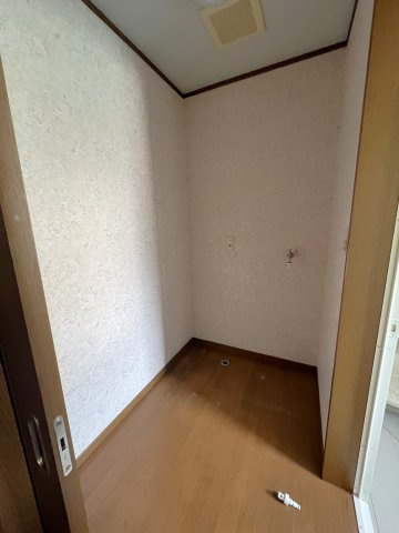 美咲町打穴中　３LDK＋S　戸建借家の内装|洗濯機置き場