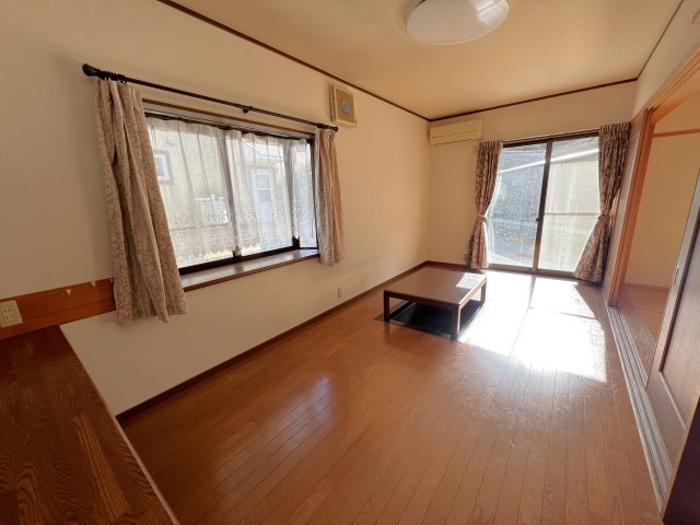 美咲町打穴中　３LDK＋S　戸建借家の居間・リビング