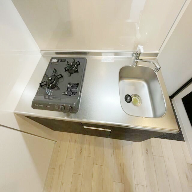 ジーメゾン薬園台の内装|明るい室内です