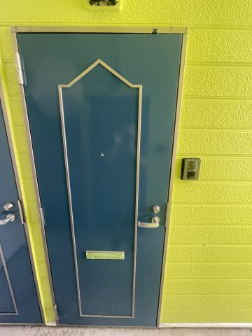 海風ハイツの玄関|明るい玄関です