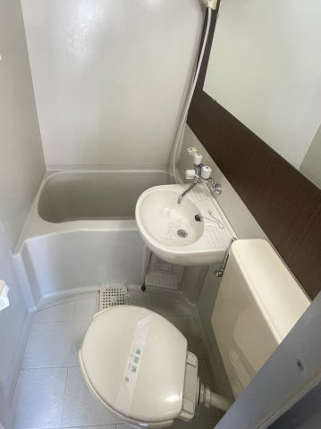 海風ハイツのトイレ|ユニットバスタイプ。掃除も楽ちんです★