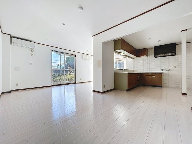 ルミナス東浦和の居間・リビング|ゆったりとした居間です