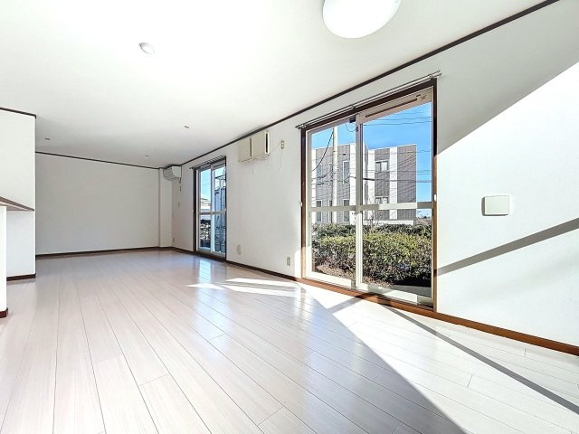 ルミナス東浦和の居間・リビング|居間です