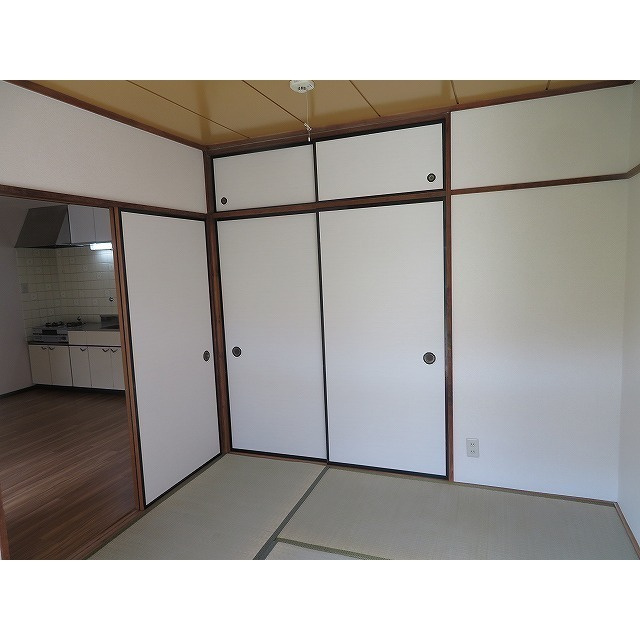 クローバーハイツのその他|和室