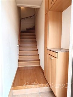 広島市安佐北区小河原町のアパートの玄関|シューズボックス