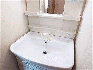 広島市安佐北区小河原町のアパートの洗面所