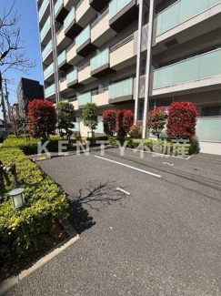 【駐車場】 | 駐車場があるので、車を買う予定の方も安心です
