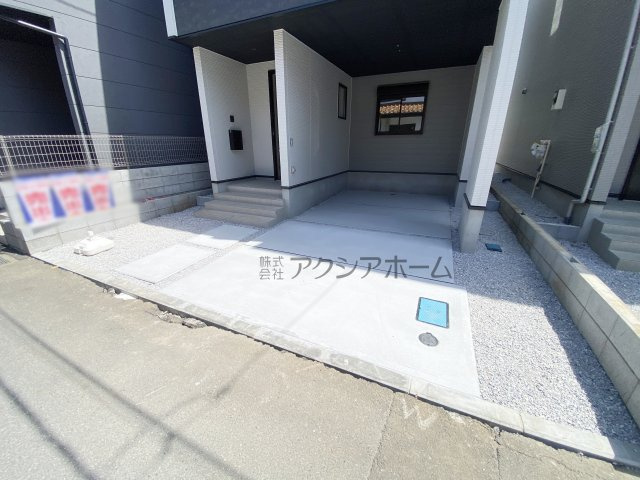 所沢市南住吉・全2棟　新築一戸建　1号棟　～3階建～の駐車場|ビルトイン車庫