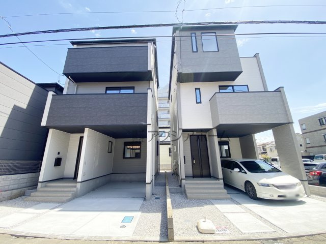 所沢市南住吉・全2棟　新築一戸建　1号棟　～3階建～