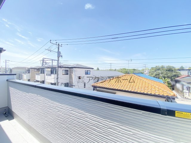 所沢市南住吉・全2棟　新築一戸建　1号棟　～3階建～のバルコニー