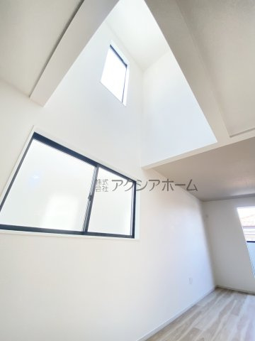所沢市南住吉・全2棟　新築一戸建　1号棟　～3階建～のその他|開放感のある吹抜け