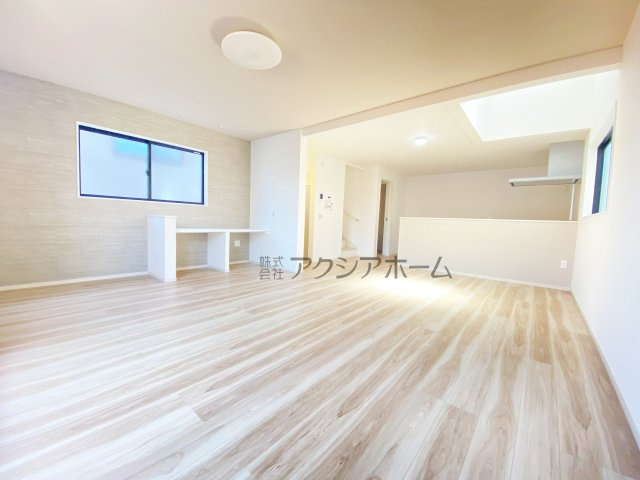 所沢市南住吉・全2棟　新築一戸建　1号棟　～3階建～の居間・リビング|2階LDK21.7帖