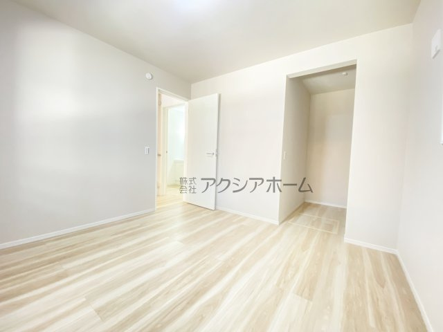 所沢市南住吉・全2棟　新築一戸建　1号棟　～3階建～の寝室|1階　洋室　7.6帖