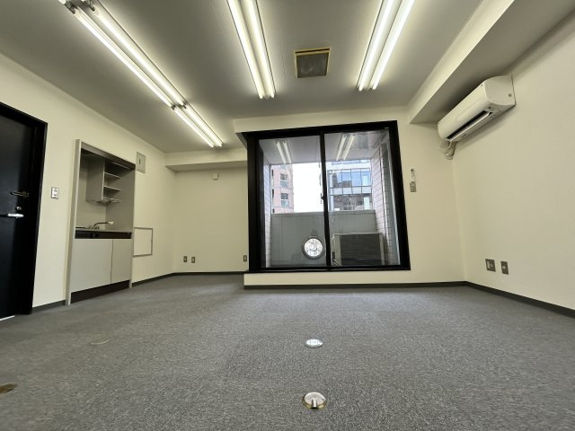 南青山骨董通りユニオンビルのロビー