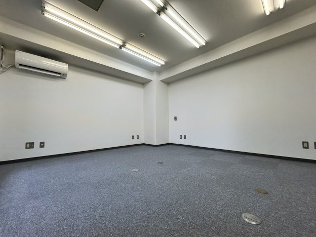 南青山骨董通りユニオンビルの内装