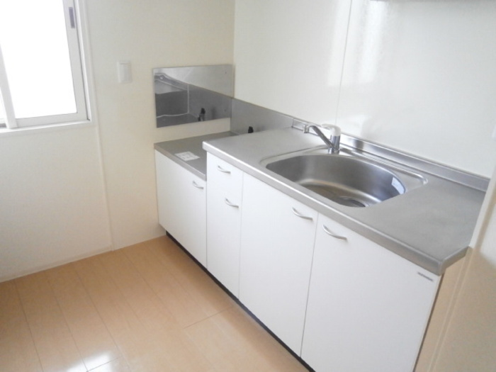 ファルコン久留米高校駅前のキッチン|窓があるキッチンです★