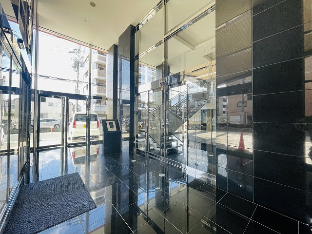 【エントランス】 | ルネッサンス21春日ザパーク