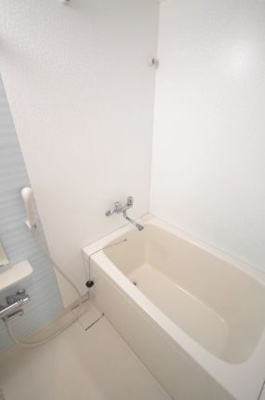 【浴室】 | 湯島ハイタウンB棟 | コンパクトで使いやすいお風呂です