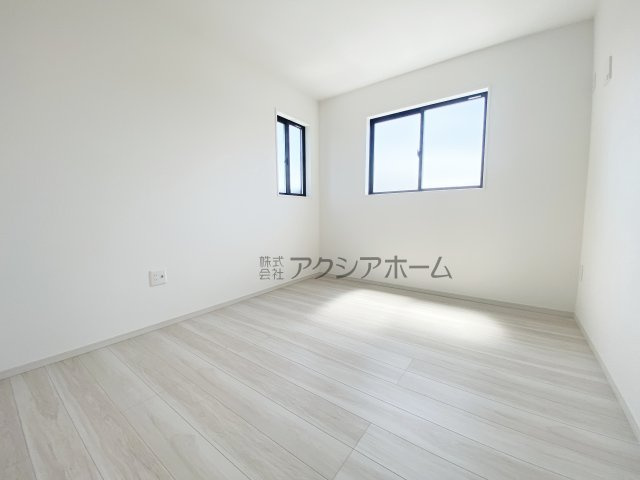 所沢市南住吉・全2棟　新築一戸建　2号棟　～3階建～の洋室|3階　洋室　5.2帖