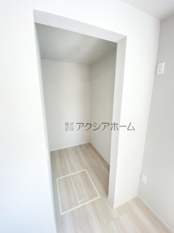 所沢市南住吉・全2棟　新築一戸建　2号棟　～3階建～の収納