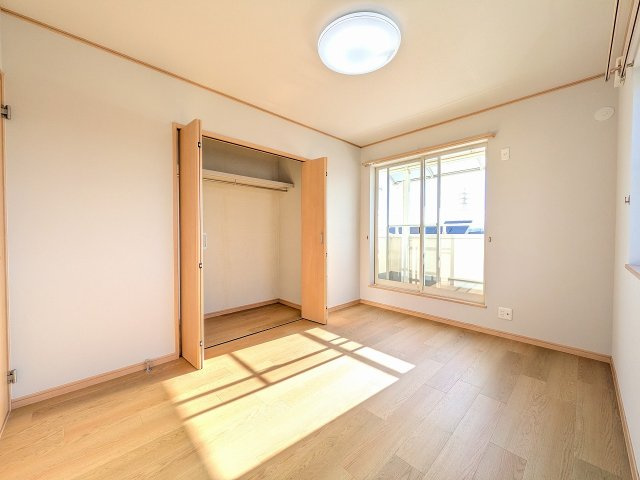 八王子市　中野町　中古戸建ての収納|～収納力の高いクローゼット完備～