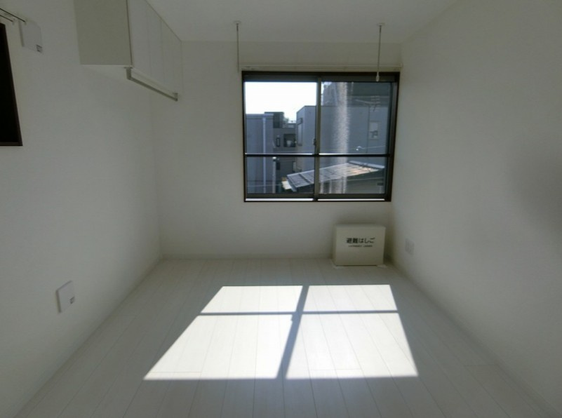 グランクオール中野新橋の居間・リビング