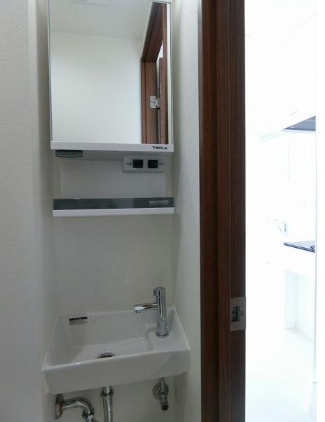 グランクオール中野新橋の独立洗面台