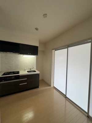 【居間・リビング】 | 瑞穂フラッツ | 洋室