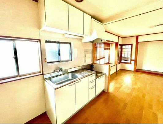 【中古】日高市高萩東中古住宅のキッチン|使い勝手の良いキッチンです☆