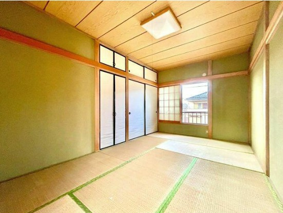 【中古】日高市高萩東中古住宅の和室|2F 6帖和室です！