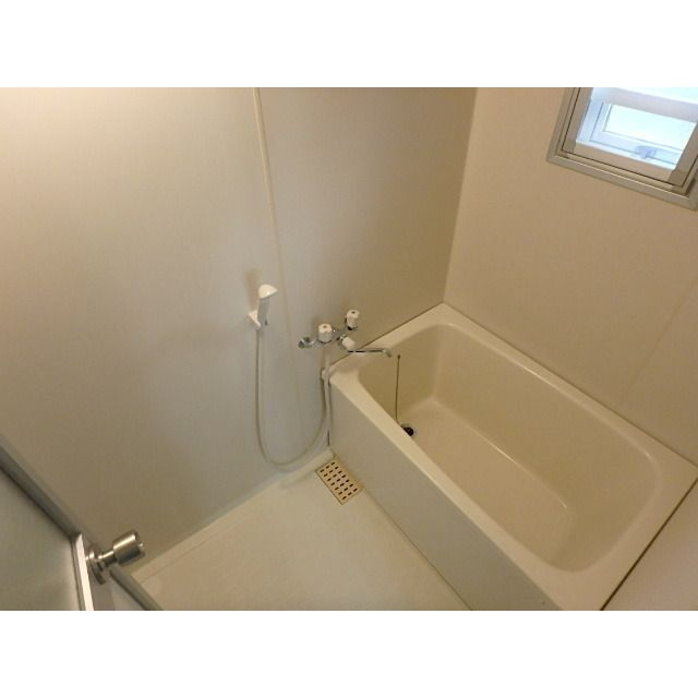 エクセル桜新町の浴室