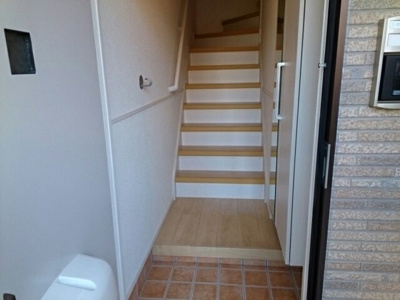 【玄関】 | ラヴィーン（ＲＡＶＩＮＥ）Ⅰ | 落ち着いた玄関です