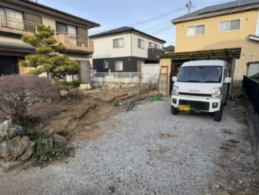 押し入れ充実×綺麗なお庭×軽量鉄骨造り　暮らしやすさ重視の5LDKの駐車場