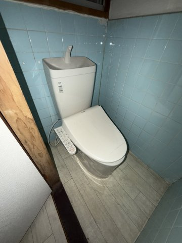 上池田２丁目戸建のトイレ