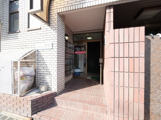 大阪市東淀川区菅原４丁目の賃貸マンションのエントランス