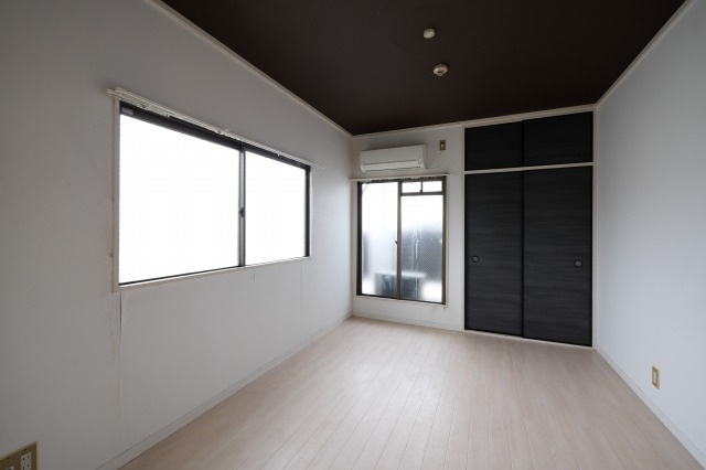 大阪市東淀川区菅原４丁目の賃貸マンションの居間・リビング