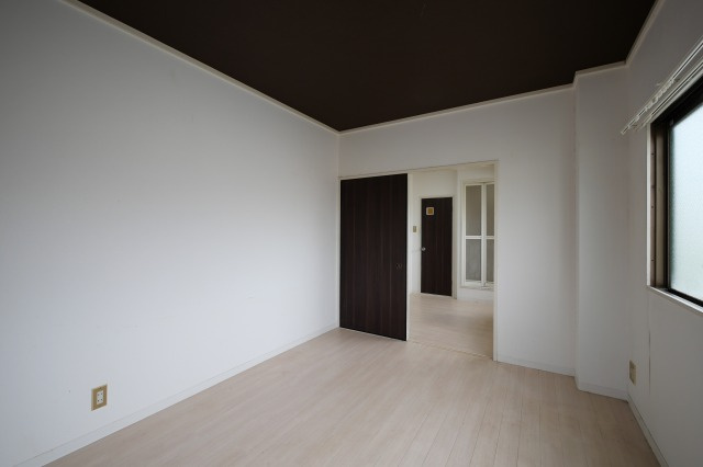 大阪市東淀川区菅原４丁目の賃貸マンションの居間・リビング