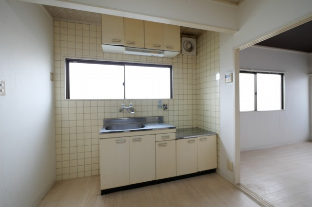 大阪市東淀川区菅原４丁目の賃貸マンションのキッチン