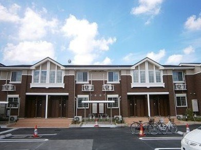 クリスタル　グランツの外観