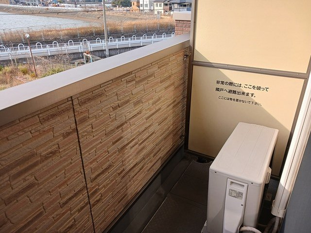 インヴィテ・ボヌ－ルⅠ番館のバルコニー