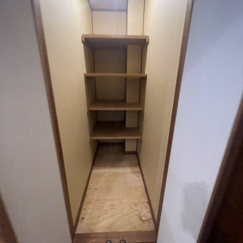 登別市上登別町42-69戸建の収納