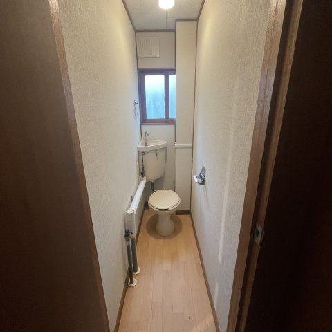 登別市上登別町42-69戸建のトイレ