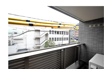 【バルコニー】 | フォレストメゾン六義園 | 落ち着いた時間を過ごせるバルコニーです