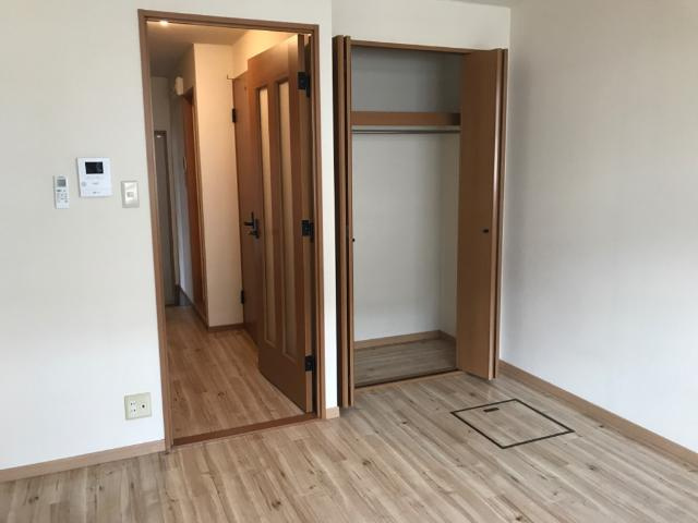 apartment 笹賀町１丁目