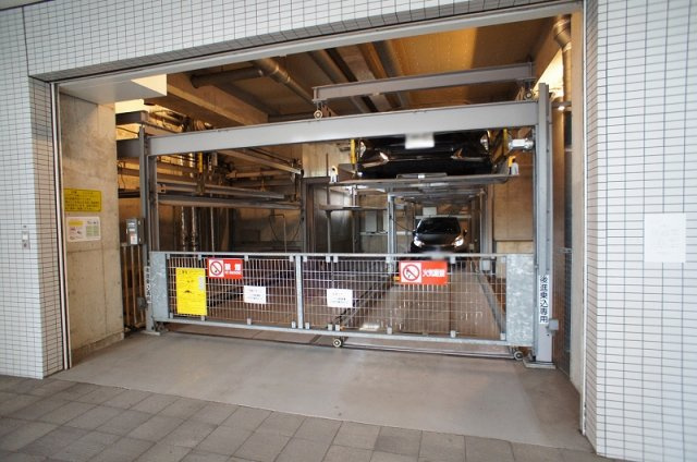 エスティメゾン板橋Ｃ６の駐車場