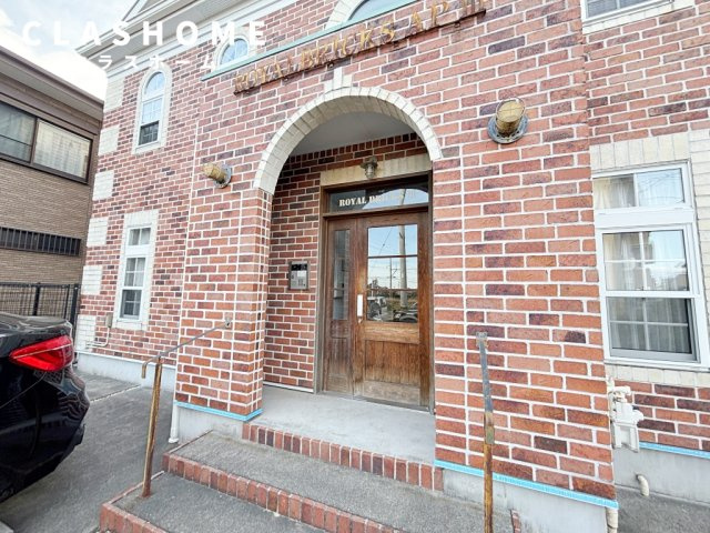 ROYAL BRICKS APARTMENT 3Ave.　　刈谷市の賃貸ならクラスホーム刈谷店のエントランス